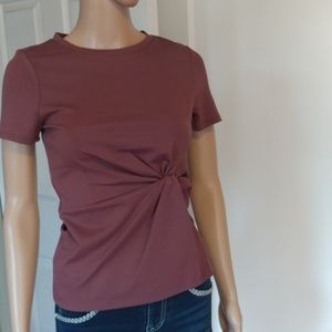 WHITE Twist front tee